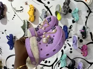 Photo - Fur Original Crocs