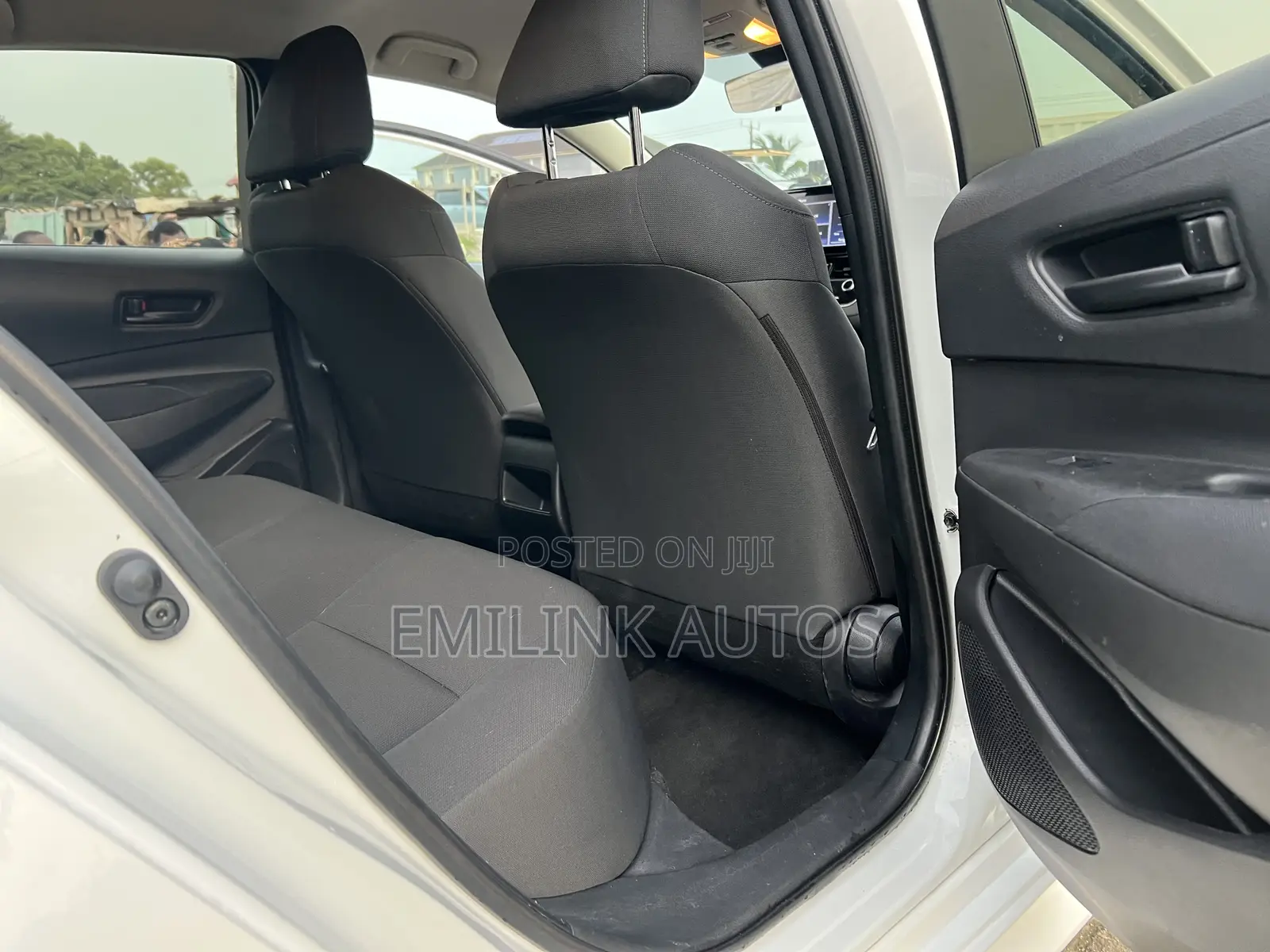 Toyota Corolla LE 2022 White