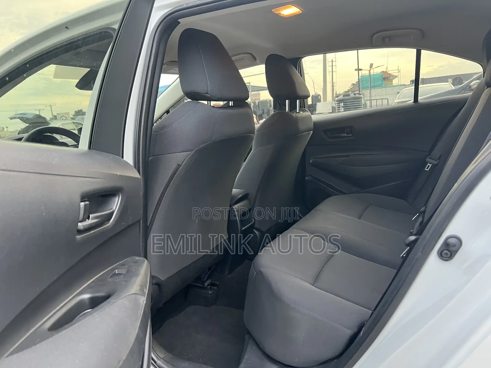 Toyota Corolla LE 2022 White