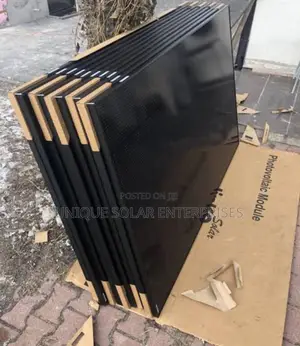 Jinko 550watts All Black Panel