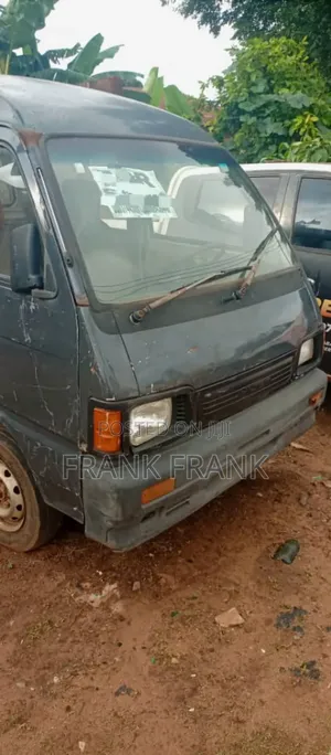 Shuttle Pickup 2000 Model Black