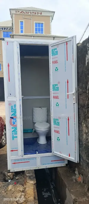 Imported Church/Market/Factory Mobile Toilet