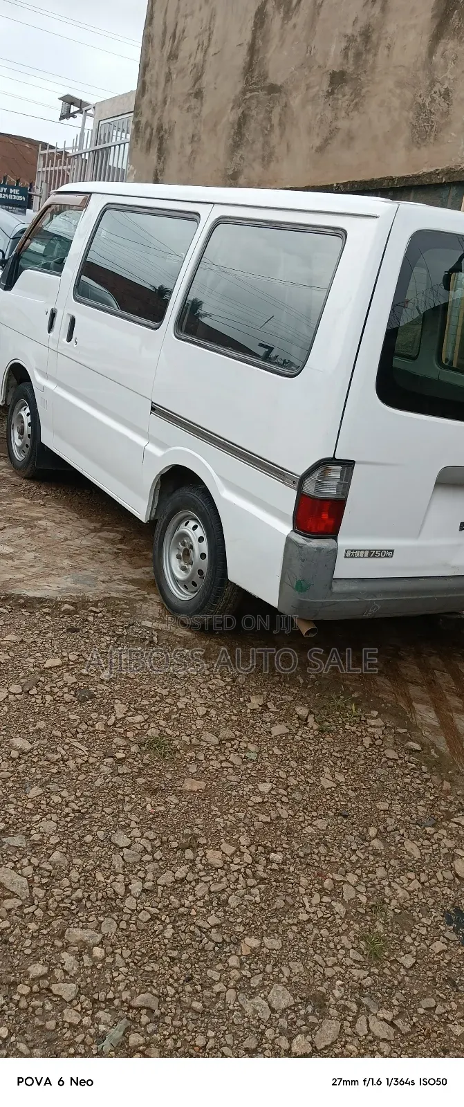 Mazda Bongo 2000 White