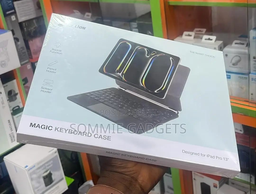 iPad Pro 13” Magic Keyboard Case Green Lion