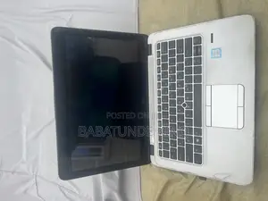 Photo - Laptop HP EliteBook 820 G4 8GB Intel Core I5 HDD 500GB