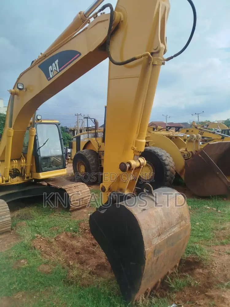 Excavator 320BL