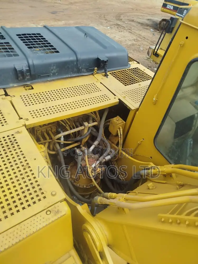 Excavator 320BL