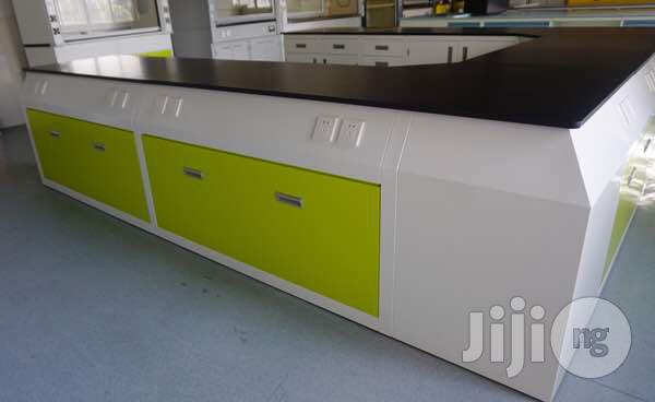 Labouratory Epoxy / Phenolic Countertops & Cabinets
