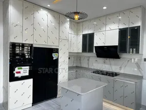 4bdrm Duplex in Maryland Ikeja Lagos, Shonibare Estate for sale