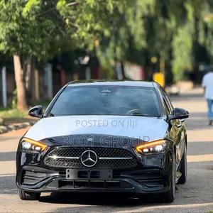 Mercedes-Benz C300 2023 Black