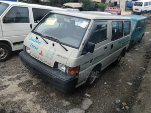 Mitsubishi L300 2005 Silver