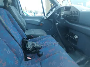 Mercedes-Benz Sprinter 2006 Yellow