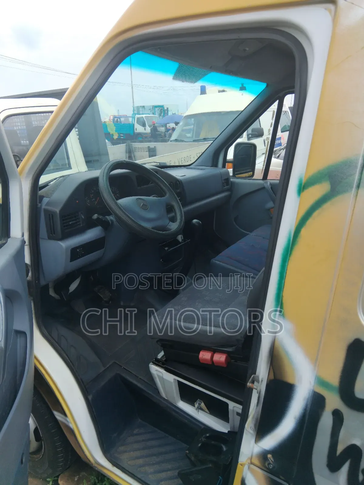 Mercedes-Benz Sprinter 2006 Yellow