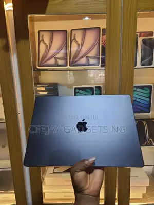 Laptop Apple MacBook Pro 2024 M3 Max 36GB Apple M3 Max SSD 1T