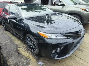 Toyota Camry SE (2.5L 4cyl 8A) 2019 Black