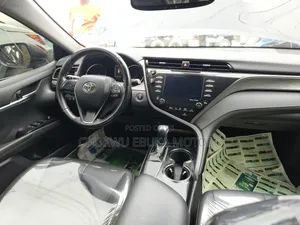 Toyota Camry SE (2.5L 4cyl 8A) 2019 Black