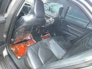 Toyota Camry XLE (2.5L 4cyl 8A) 2019 Gray