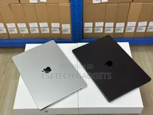 New Laptop Apple MacBook Air 2025 M4 13-inch 16GB Apple M3 SSD 256GB