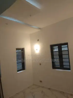 2bdrm Block of Flats in Queen'S Park Estate, Port-Harcourt for rent