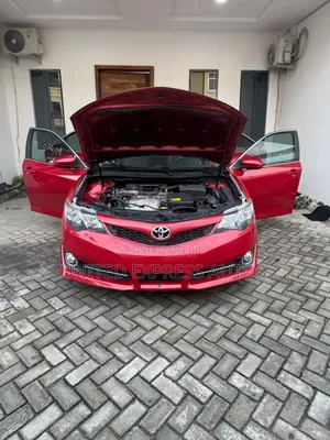 Toyota Camry SE 4dr Sedan (2.5L 4cyl 6A) 2012 Red