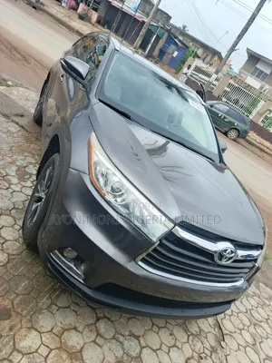 Toyota Highlander XLE V6 4x2 (3.5L 6cyl 6A) 2016 Gray