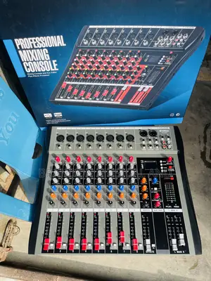 8 Channels Yamaha Mixer