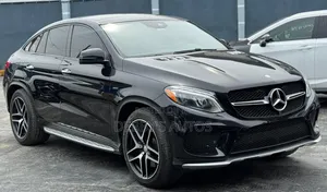 Photo - Mercedes-Benz GLE-Class GLE 400 4MATIC 2017 Matt Black