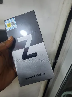 New Samsung Galaxy Z Flip3 5G 128 GB Orange