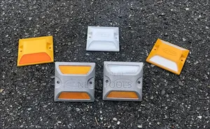 Safety Road Stud (Cat Eye)