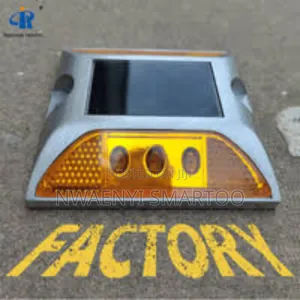 Photo - Cat Eye Solar Road Stud