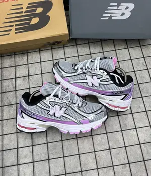 New Balance 740