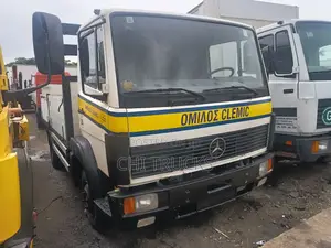 Mercedes-Benz 814 Pickup Truck 2002 White