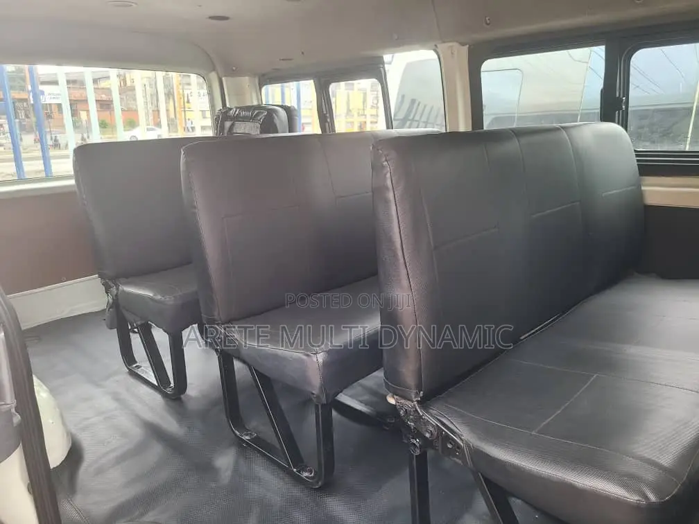 Toyota HiAce 2014 White