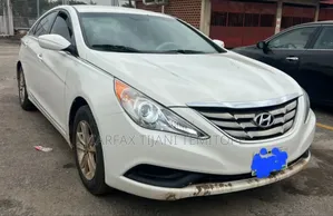 Photo - Hyundai Sonata SE Sedan FWD (2.4L 4cyl 6A) 2012 White