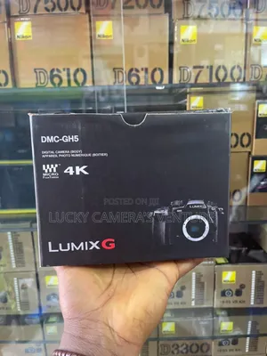 Lumix Gh5 With Lens 14-42mm Lens