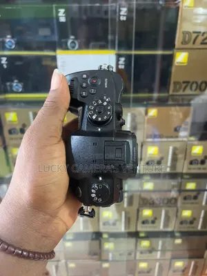 Lumix Gh5 With Lens 14-42mm Lens