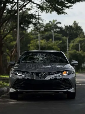 Toyota Camry LE FWD (2.5L 4cyl 8AM) 2018 Silver