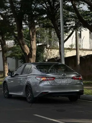 Toyota Camry LE FWD (2.5L 4cyl 8AM) 2018 Silver