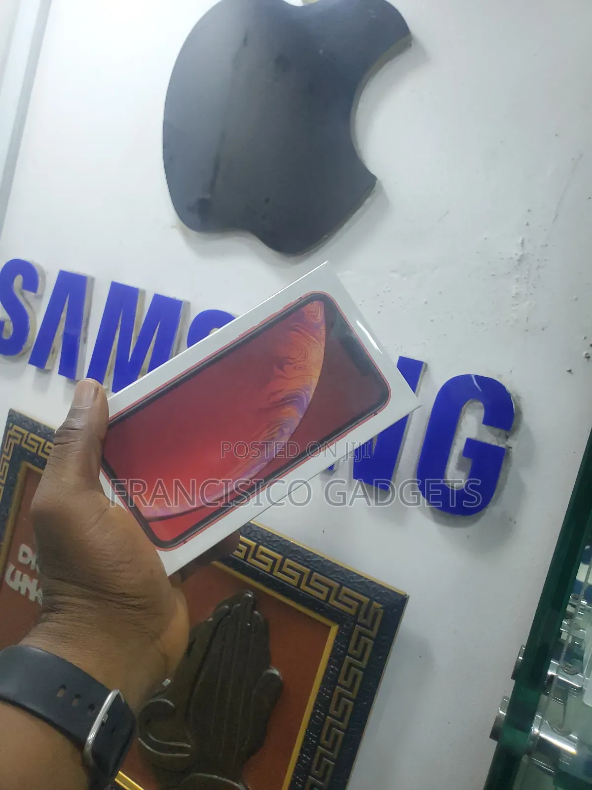 New Apple iPhone XR 64 GB Red