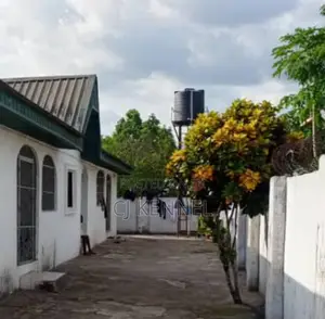 Furnished 6bdrm Bungalow in Prime Property, Ugheli for sale