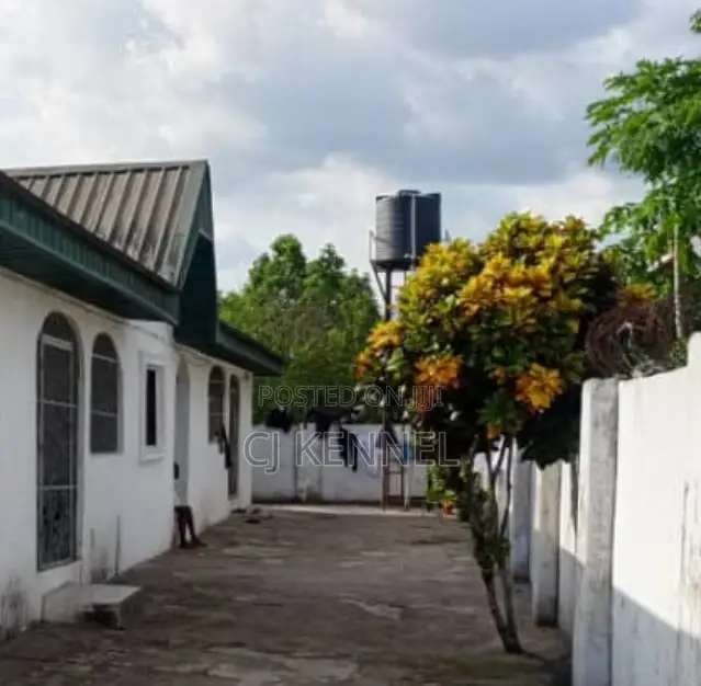 Furnished 6bdrm Bungalow in Prime Property, Ugheli for sale