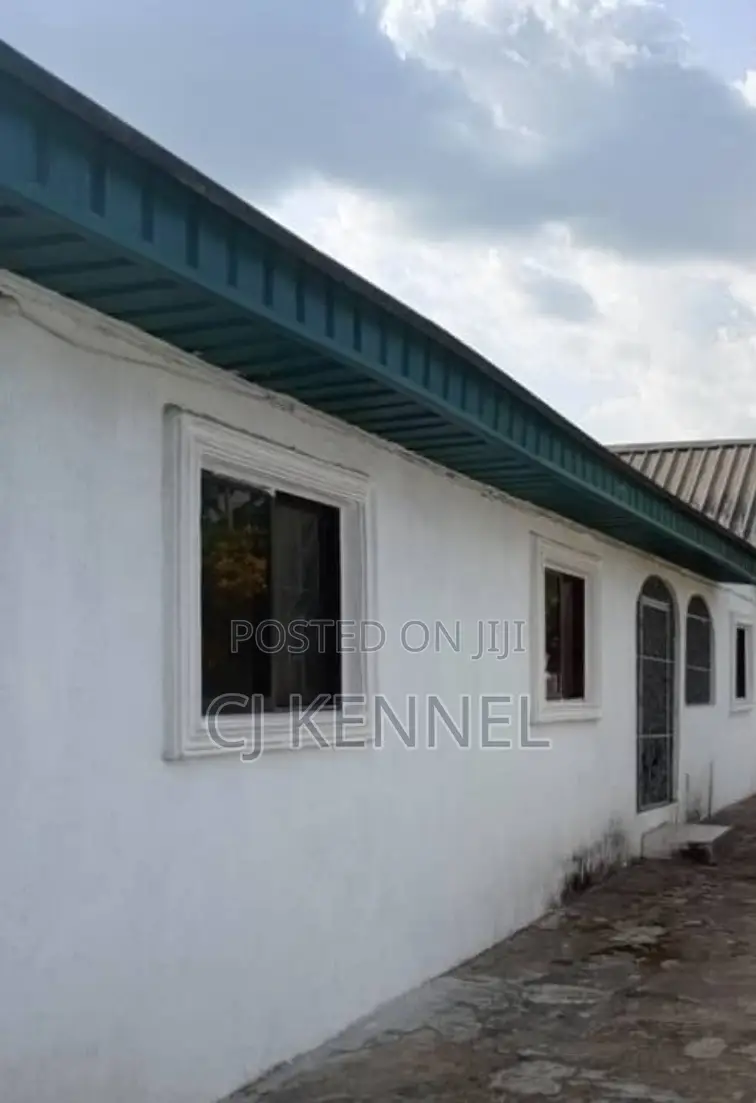 Furnished 6bdrm Bungalow in Prime Property, Ugheli for sale