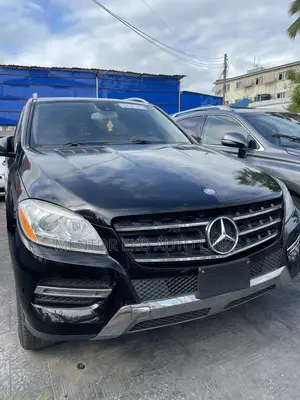 Mercedes-Benz M Class ML350 4dr SUV (3.5L 6cyl 7A) 2014 Black