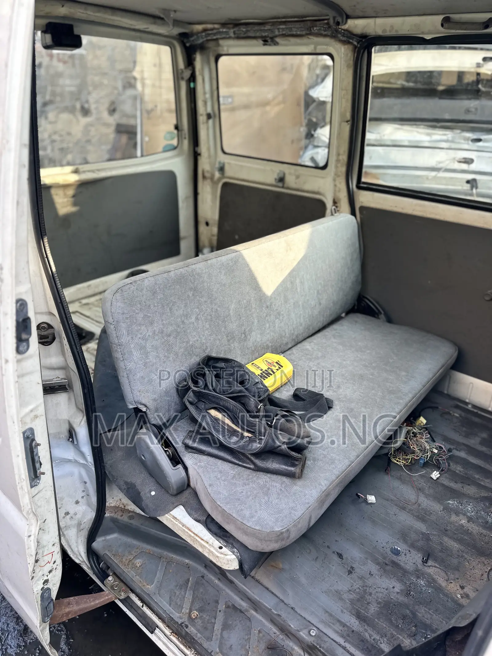 Mitsubishi Delica 2004 White