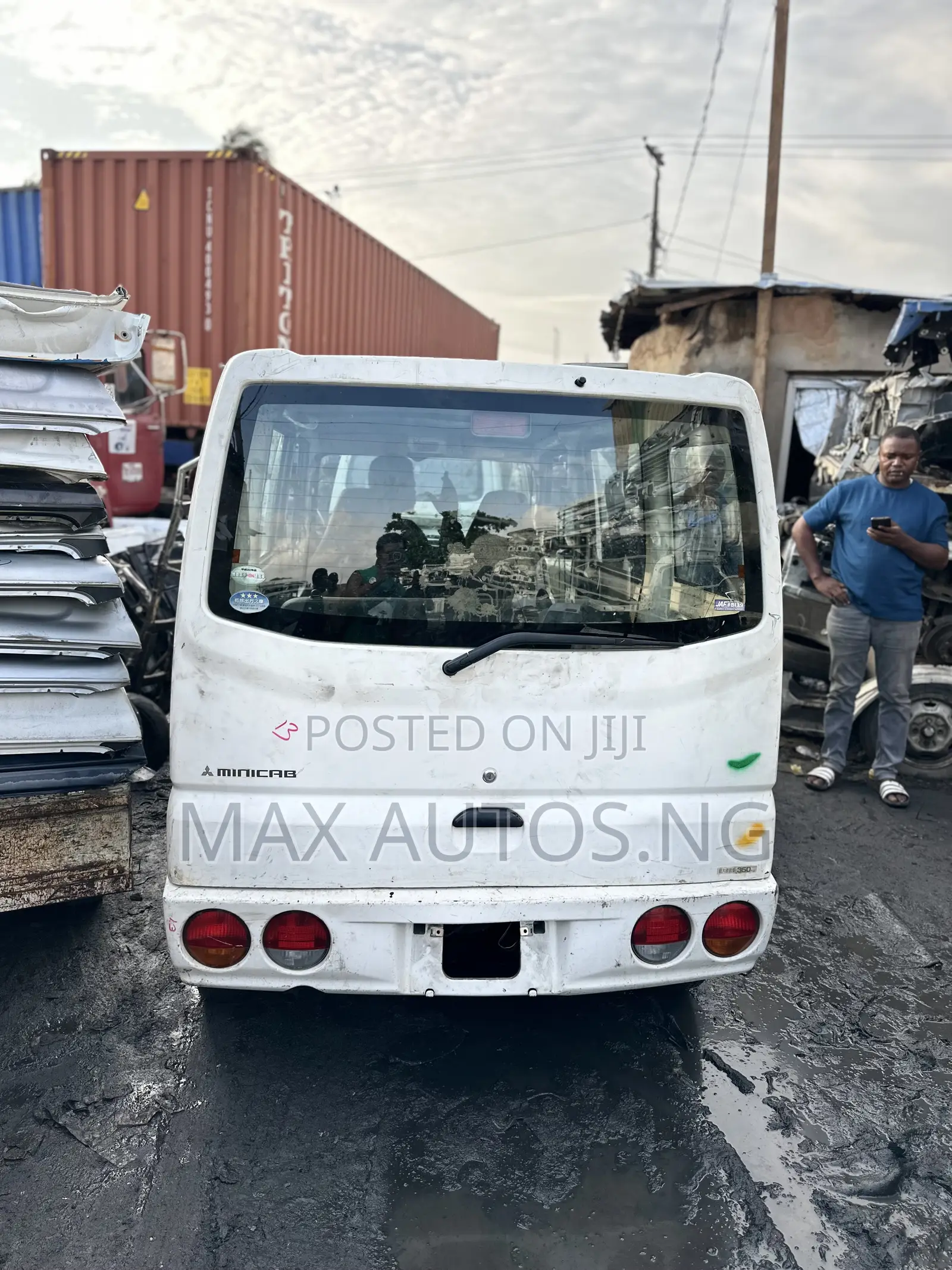 Mitsubishi Delica 2004 White