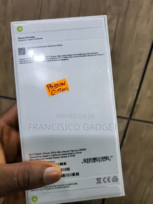 New Apple iPhone 15 Pro Max 256 GB Silver