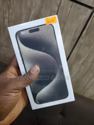 New Apple iPhone 15 Pro Max 256 GB Silver