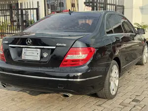 Mercedes-Benz C300 Luxury 4Matic Sedan AWD (3.5L 6cyl 7A) 2013