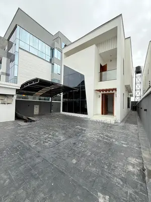 5bdrm Duplex in Chevron for sale