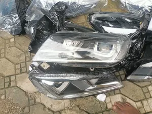 Head Lamp Toureg 2016